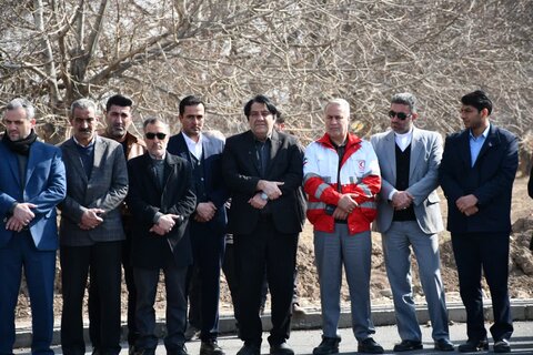 تصاویر/ کاشت نهال توسط امام جمعه خوی