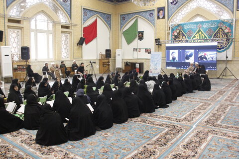 تصاویر /برگزاری محفل قرانی امت پیروز ویژه بانوان در راستای طرح زندگی با آیه ها