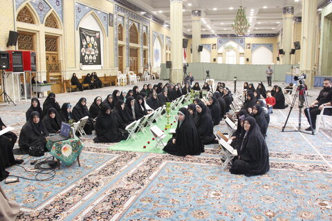 تصاویر /برگزاری محفل قرانی امت پیروز ویژه بانوان در راستای طرح زندگی با آیه ها