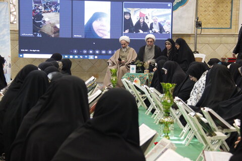 تصاویر /برگزاری محفل قرانی امت پیروز ویژه بانوان در راستای طرح زندگی با آیه ها