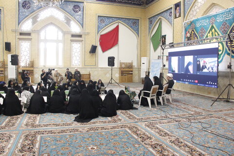 تصاویر /برگزاری محفل قرانی امت پیروز ویژه بانوان در راستای طرح زندگی با آیه ها