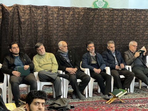 تصاویر حضور رئیس شورای هماهنگی تبلیغات اسلامی استان تهران در محفل قرآنی