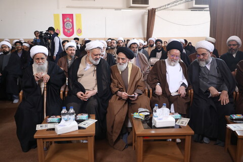 تصاویر/ آیین رونمایی از احیای کتاب گرانسنگ « عبقات الأنوار»