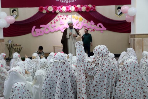 تصاویر / مراسم جشن تکلیف ۴۰۰ نفر از دختران دانش‌آموز همدانی