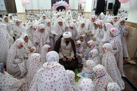 تصاویر / مراسم جشن تکلیف ۴۰۰ نفر از دختران دانش‌آموز همدانی