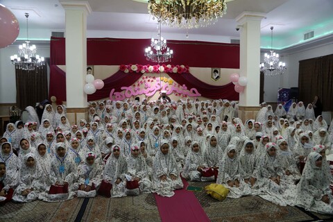 تصاویر / مراسم جشن تکلیف ۴۰۰ نفر از دختران دانش‌آموز همدانی