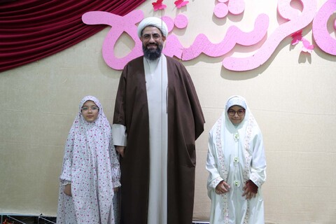 تصاویر / مراسم جشن تکلیف ۴۰۰ نفر از دختران دانش‌آموز همدانی