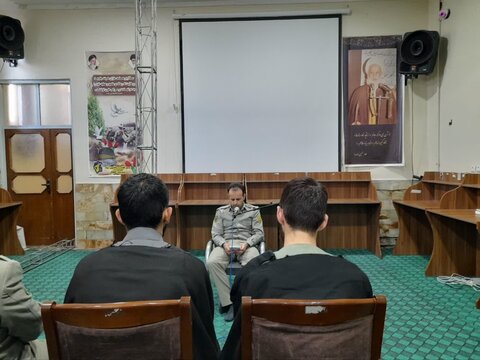 کارگاه آموزشی اهمیت و روش های حفاظت از محیط زیست در مدرسه علمیه خلخال