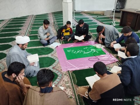 تصاویر مراسم جز خوانی قرآن کریم طلاب پلدختری