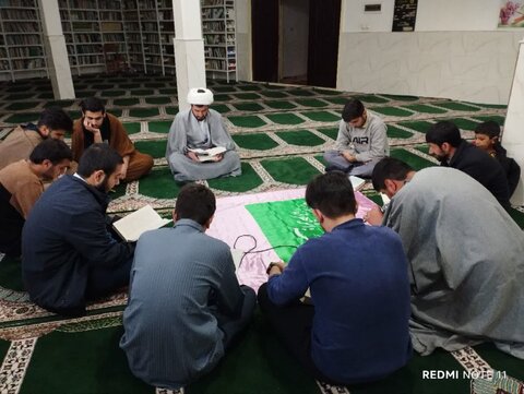 تصاویر مراسم جز خوانی قرآن کریم طلاب پلدختری