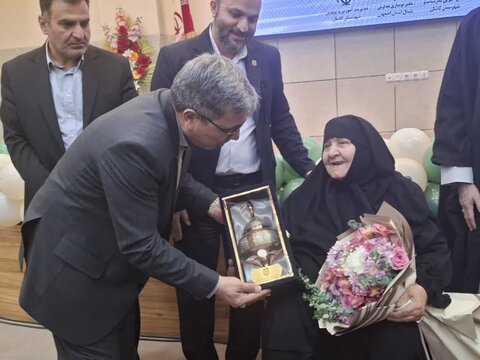 تصاویر/ افتتاح مدرسه شش کلاسه و تجلیل از مادرشهیدان بارفروش