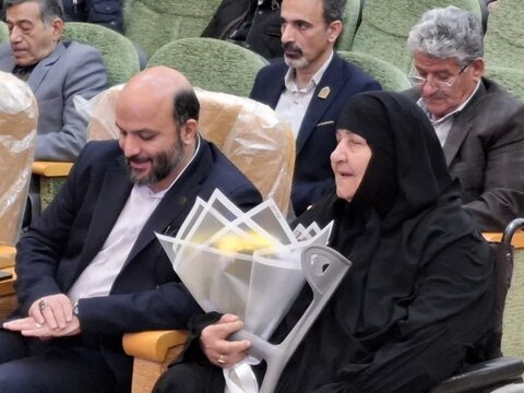 تصاویر/ افتتاح مدرسه شش کلاسه و تجلیل از مادرشهیدان بارفروش