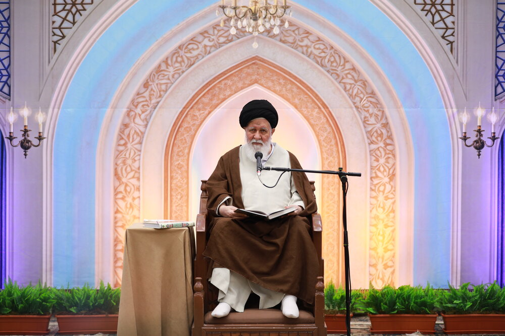 وحدت و امنیت در جامعه با تمسک به قرآن و اهل‌بیت(ع) ممکن است