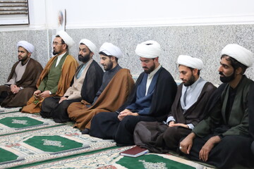 تصاویر| «ضیافت نور» دیدار رمضانی مدیر حوزه علمیه استان هرمزگان با طلاب و کادر مدرسه علمیه حاجی آباد