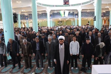 تصاویر / اقامه نماز جمعه تکاب