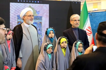 تصاویر/ بازدید وزیر علوم و تحقیقات از سی و دومین نمایشگاه بین اللملی قرآن کریم