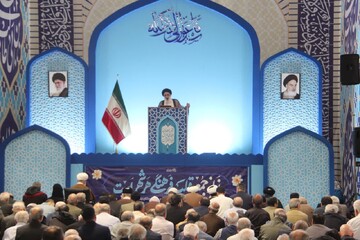 تصاویر| اقامه نماز جمعه عبادی سیاسی در کرج