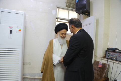 تصاویر/ دیدار مشاور وزیر و رئیس مرکز بازرسی وزارت تعاون، کار و رفاه اجتماعی با آیت الله حسینی بوشهری