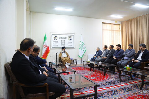 تصاویر/ دیدار مشاور وزیر و رئیس مرکز بازرسی وزارت تعاون، کار و رفاه اجتماعی با آیت الله حسینی بوشهری