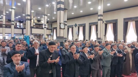 تصاویر/ نماز جمعه ۱۷ اسفند چهاربرج