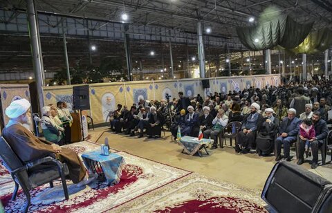 تصاویر| «ضیافت نور» دیدار رمضانی طلاب و جمعی از اقشار مختلف مردم با نماینده ولی فقیه در فارس: