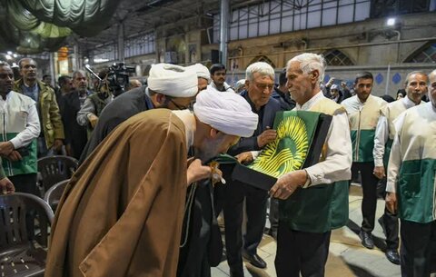 تصاویر| «ضیافت نور» دیدار رمضانی طلاب و جمعی از اقشار مختلف مردم با نماینده ولی فقیه در فارس: