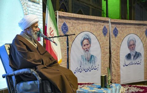 تصاویر| «ضیافت نور» دیدار رمضانی طلاب و جمعی از اقشار مختلف مردم با نماینده ولی فقیه در فارس: