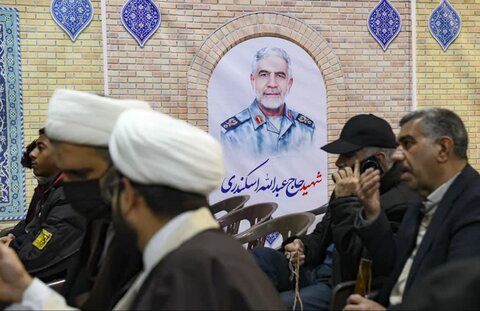 تصاویر| «ضیافت نور» دیدار رمضانی طلاب و جمعی از اقشار مختلف مردم با نماینده ولی فقیه در فارس: