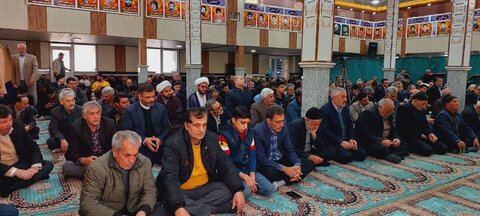 تصاویر/ اقامه نماز جمعه شهر کشاورز