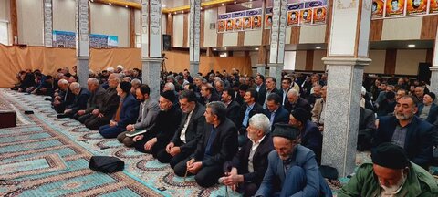 تصاویر/ اقامه نماز جمعه شهر کشاورز