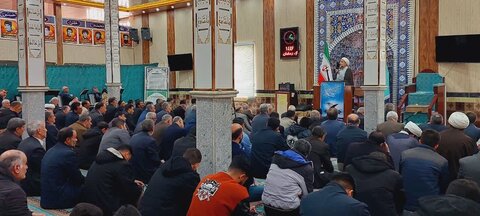 تصاویر/ اقامه نماز جمعه شهر کشاورز