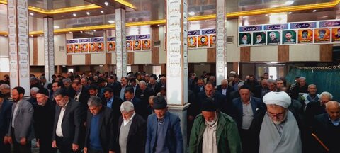 تصاویر/ اقامه نماز جمعه شهر کشاورز