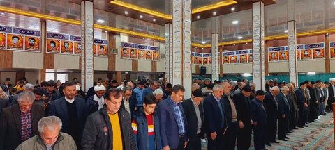 تصاویر/ اقامه نماز جمعه شهر کشاورز