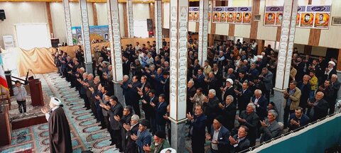 تصاویر/ اقامه نماز جمعه شهر کشاورز