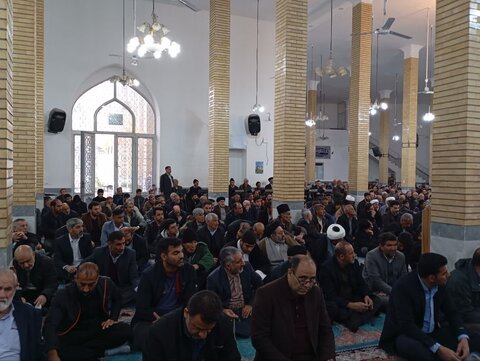 تصاویر اقامه نماز جمعه کوهدشت