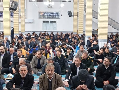 تصاویر اقامه نماز جمعه کوهدشت