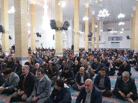 تصاویر اقامه نماز جمعه کوهدشت