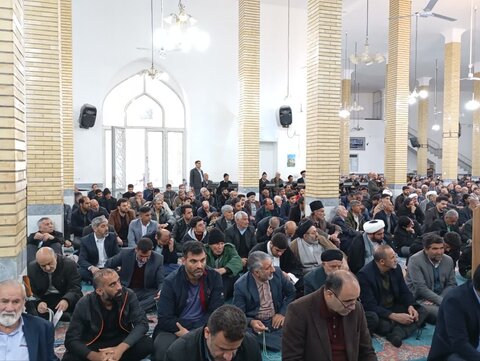 تصاویر اقامه نماز جمعه کوهدشت