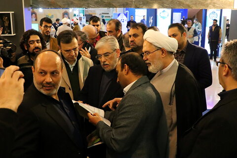 تصاویر/بازدید وزیر علوم و تحقیقات از سی و دومین نمایشگاه بین اللملی قرآن کریم