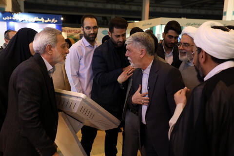 تصاویر/ بازدید وزیر فرهنگ و ارشاد اسلامی از نمایشگاه بین المللی قرآن