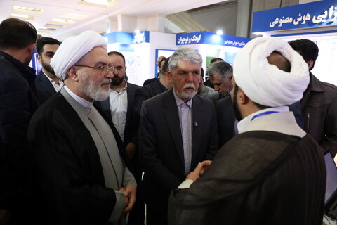 تصاویر/ بازدید وزیر فرهنگ و ارشاد اسلامی از نمایشگاه بین المللی قرآن