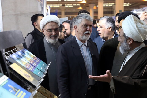 تصاویر/ بازدید وزیر فرهنگ و ارشاد اسلامی از نمایشگاه بین المللی قرآن