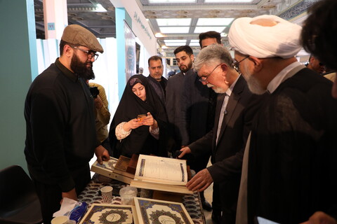 تصاویر/ بازدید وزیر فرهنگ و ارشاد اسلامی از نمایشگاه بین المللی قرآن