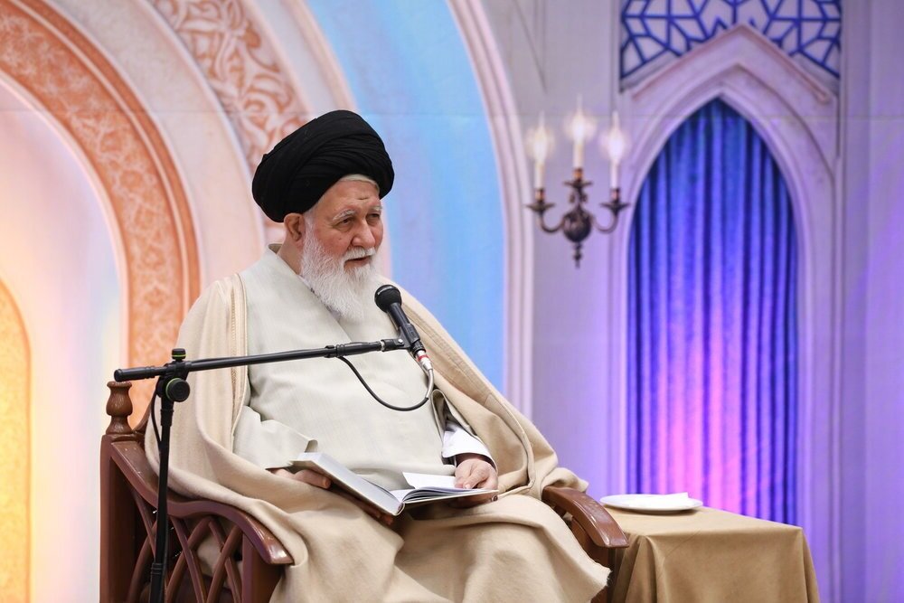 एक व्यक्ति का सच्चा जीवन खर्च और त्याग पर आधारित है: आयतुल्लाह अलमुल हुदा एक व्यक्ति का सच्चा जीवन खर्च और त्याग पर आधारित है: आयतुल्लाह अलमुल हुदा