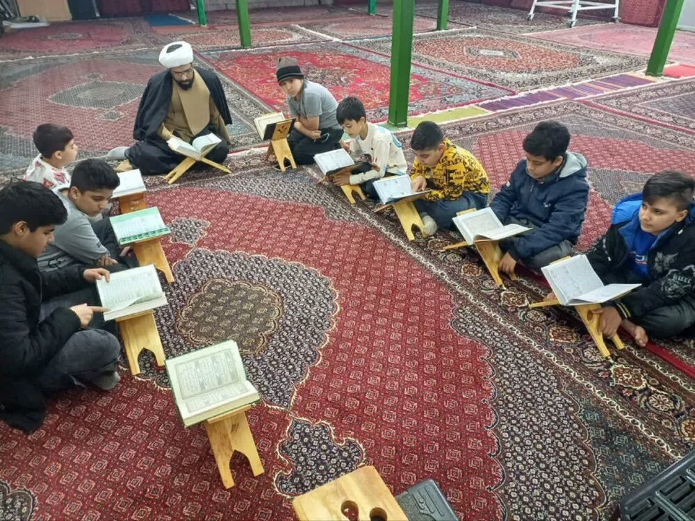 تصاویر/ برگزاری جلسات جزء خوانی و اجرای طرح "زندگی با آیه‌ها" در شهرستان کامیاران