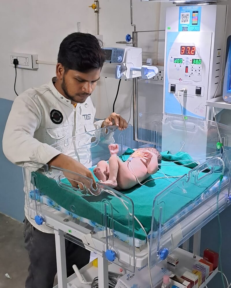 خیر آباد؛ کیئرز فیلڈ ہسپتال اور اے ایم آر میڈیکل اینڈ ایجوکیشنل ٹرسٹ میں مفاہمت