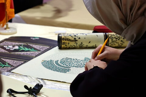 تصاویر/ هنر و قرآن؛ تجلی زیبایی‌های قرآنی در نمایشگاه بین‌المللی قرآن کریم