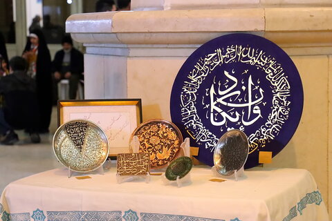تصاویر/ هنر و قرآن؛ تجلی زیبایی‌های قرآنی در نمایشگاه بین‌المللی قرآن کریم