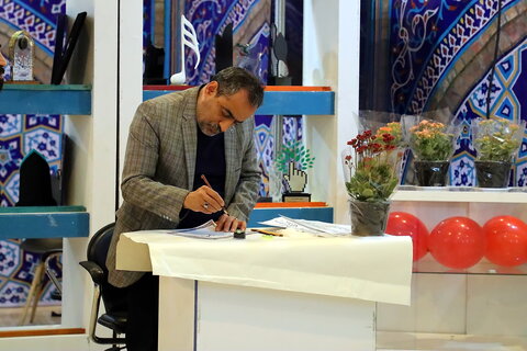 تصاویر/ هنر و قرآن؛ تجلی زیبایی‌های قرآنی در نمایشگاه بین‌المللی قرآن کریم