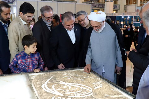 تصاویر/ هنر و قرآن؛ تجلی زیبایی‌های قرآنی در نمایشگاه بین‌المللی قرآن کریم